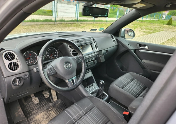 Volkswagen Tiguan cena 53900 przebieg: 207600, rok produkcji 2015 z Piła małe 596